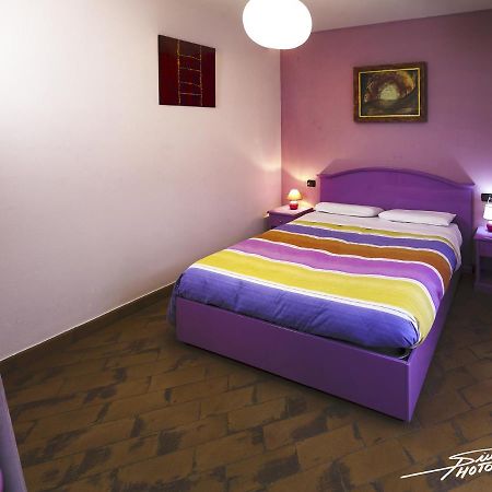 La Folaga Bed & Breakfast Гавирате Екстериор снимка