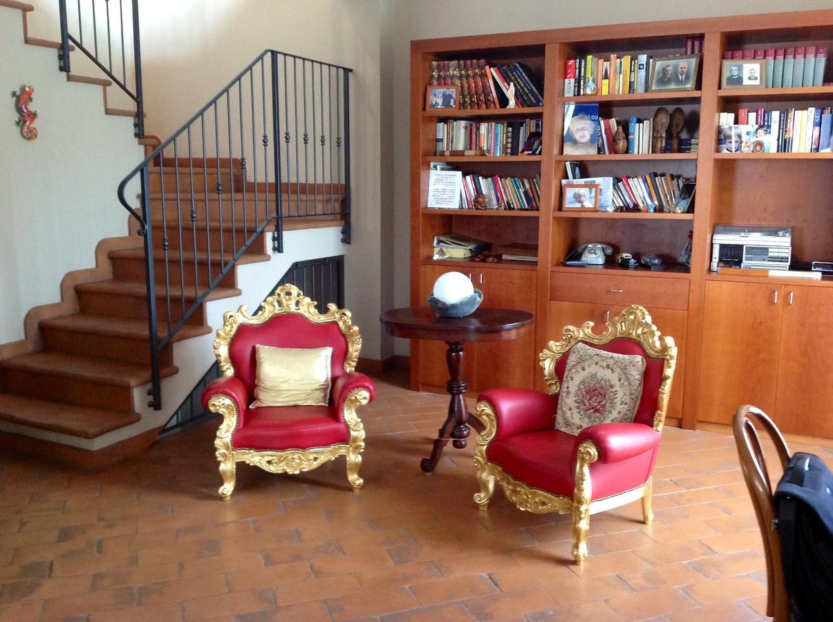 La Folaga Bed & Breakfast Гавирате Екстериор снимка