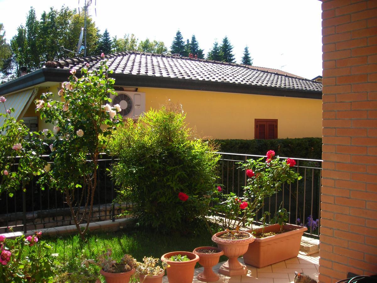 La Folaga Bed & Breakfast Гавирате Екстериор снимка