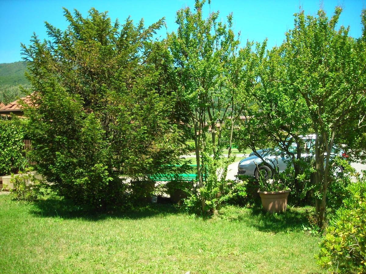 La Folaga Bed & Breakfast Гавирате Екстериор снимка