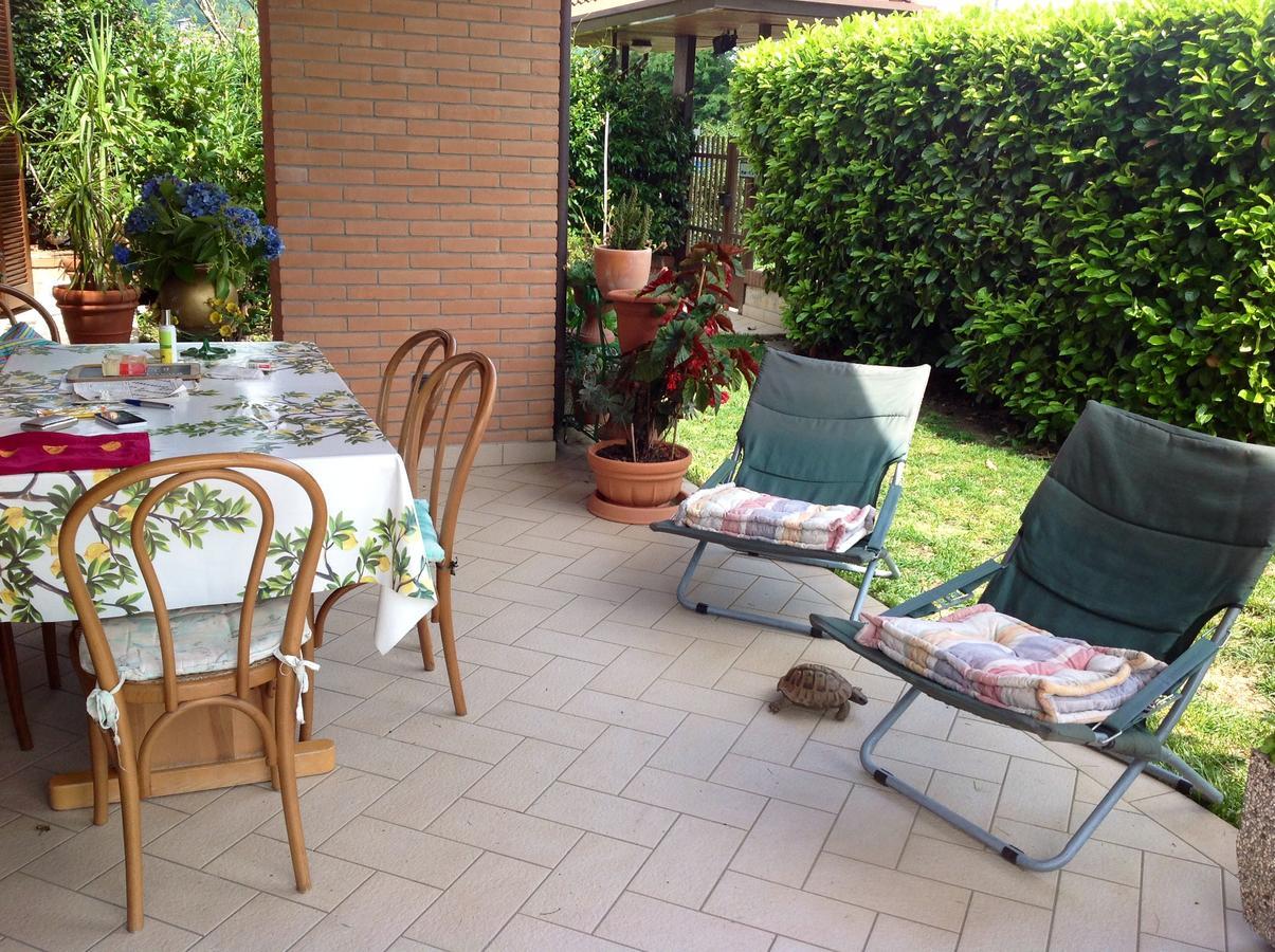 La Folaga Bed & Breakfast Гавирате Екстериор снимка