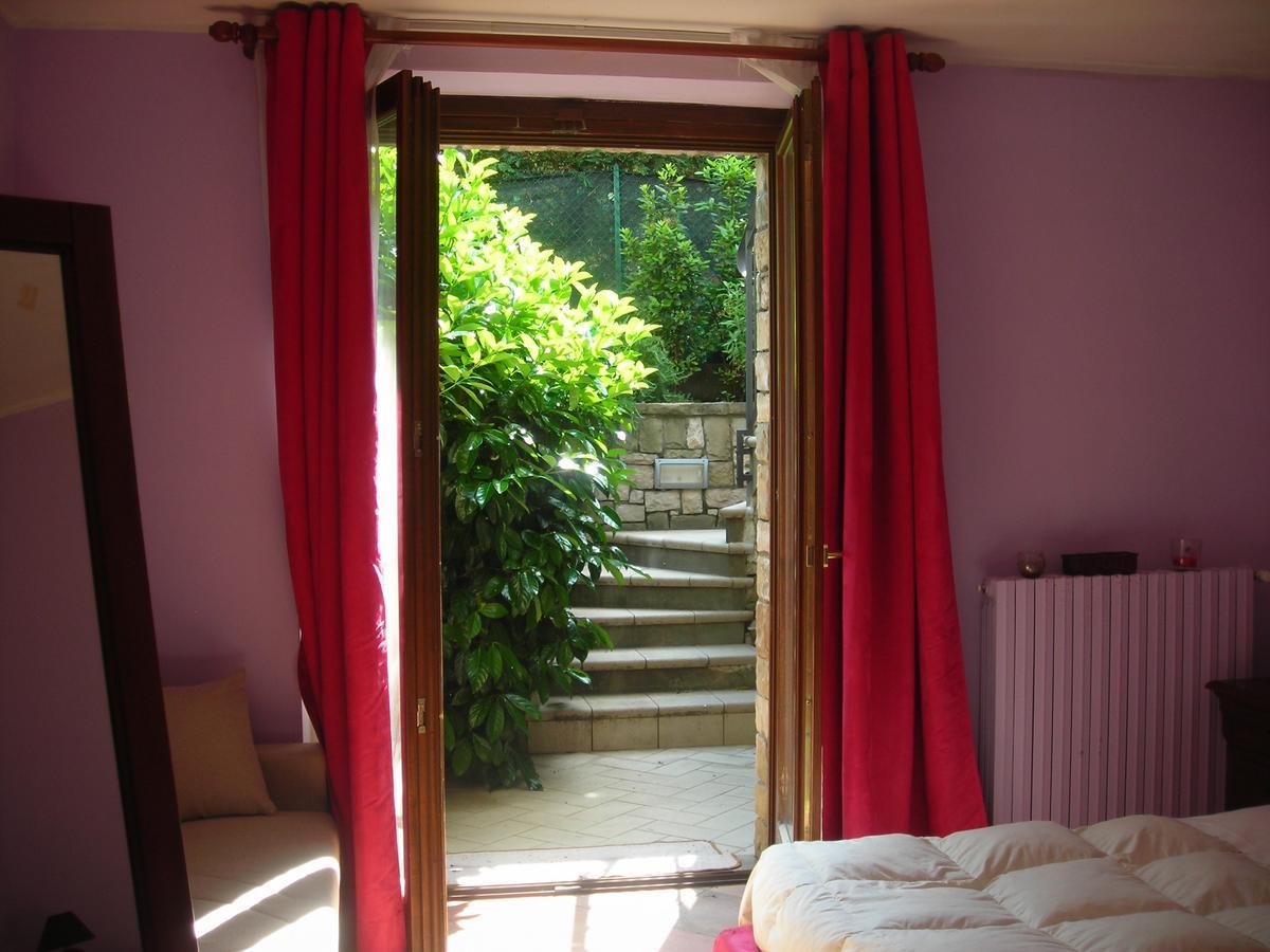 La Folaga Bed & Breakfast Гавирате Екстериор снимка