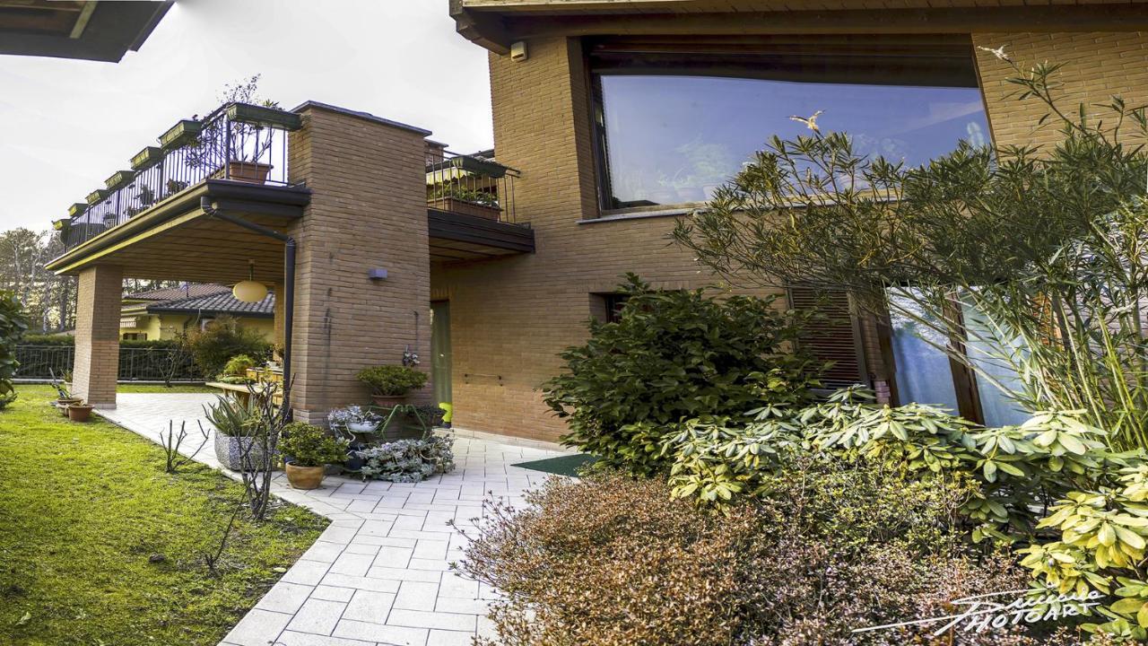 La Folaga Bed & Breakfast Гавирате Екстериор снимка