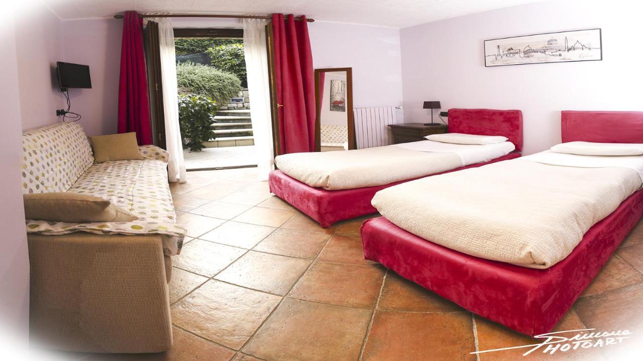 La Folaga Bed & Breakfast Гавирате Екстериор снимка